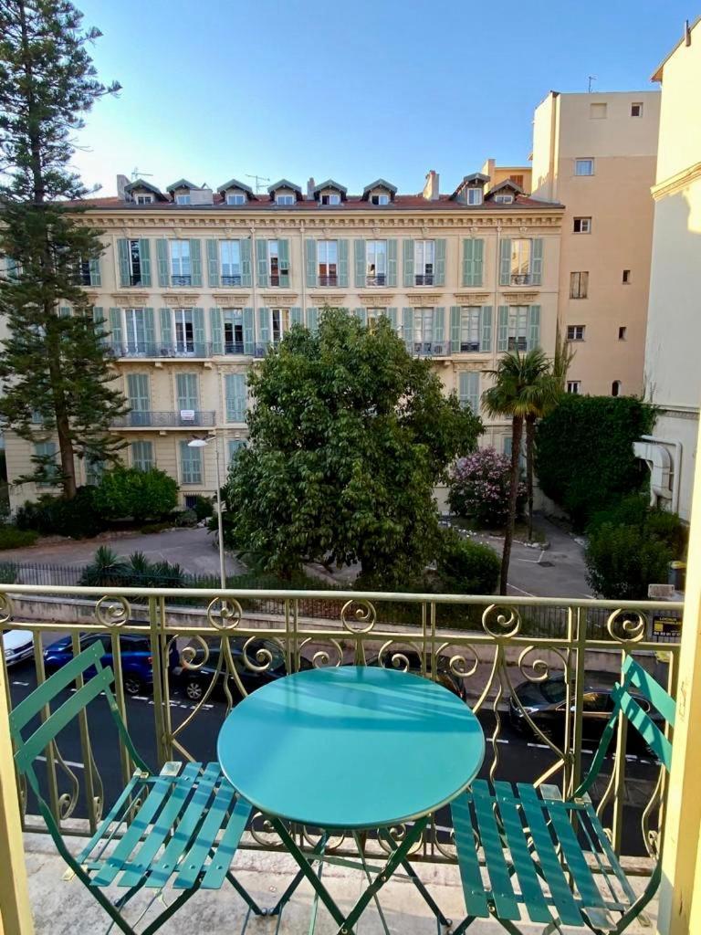 Appartement Nicois Au Coeur Du Triangle D'Or نيس المظهر الخارجي الصورة